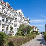 Haus Am Park 04 *